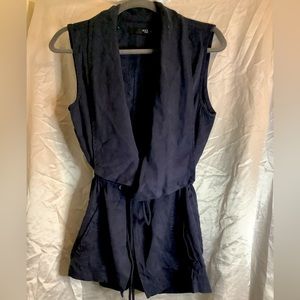 Dark blue vest